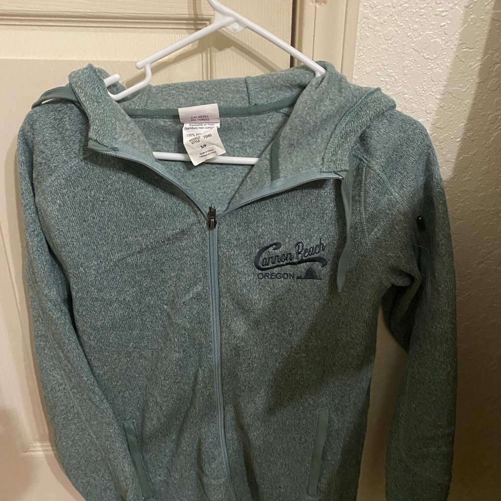 Northern Souvenirs Cannon Beach OR Full Zip Performance Hoodie - Small